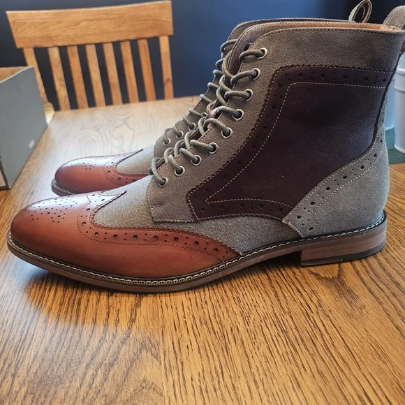 Stacy Adams Brown and Gray Lace-Up Boots - Picture 3 of 6